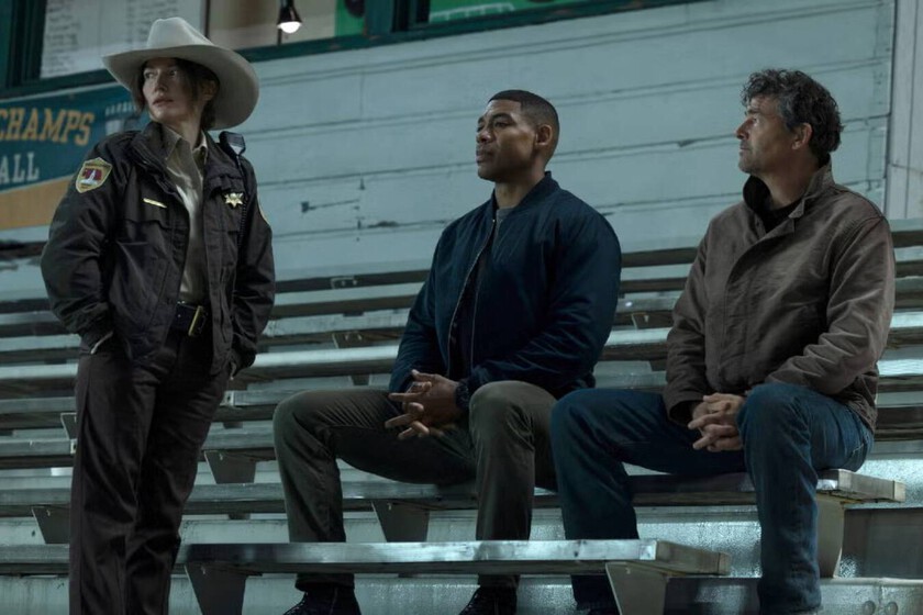 "Linternas" llega a HBO Max con tono de western y misterio policial
