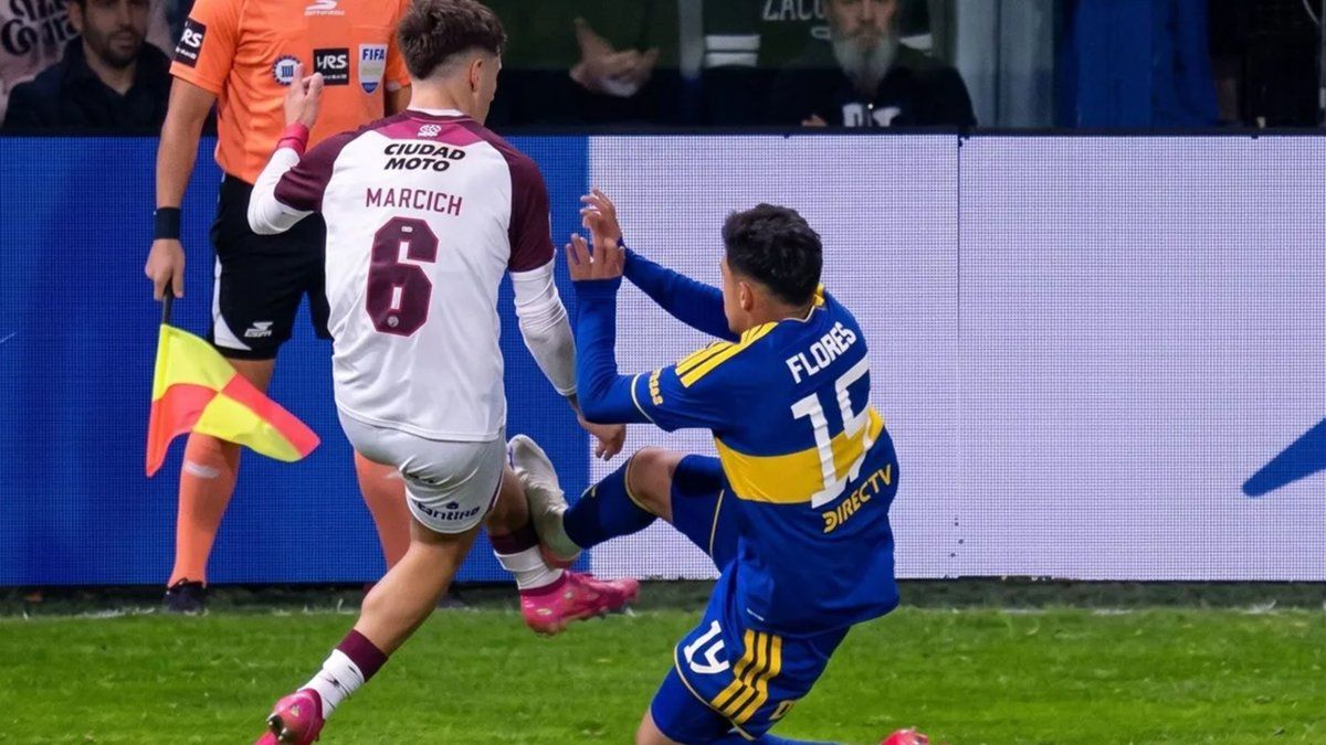 Lanús reclamó la expulsión de Flores tras caer ante Boca
