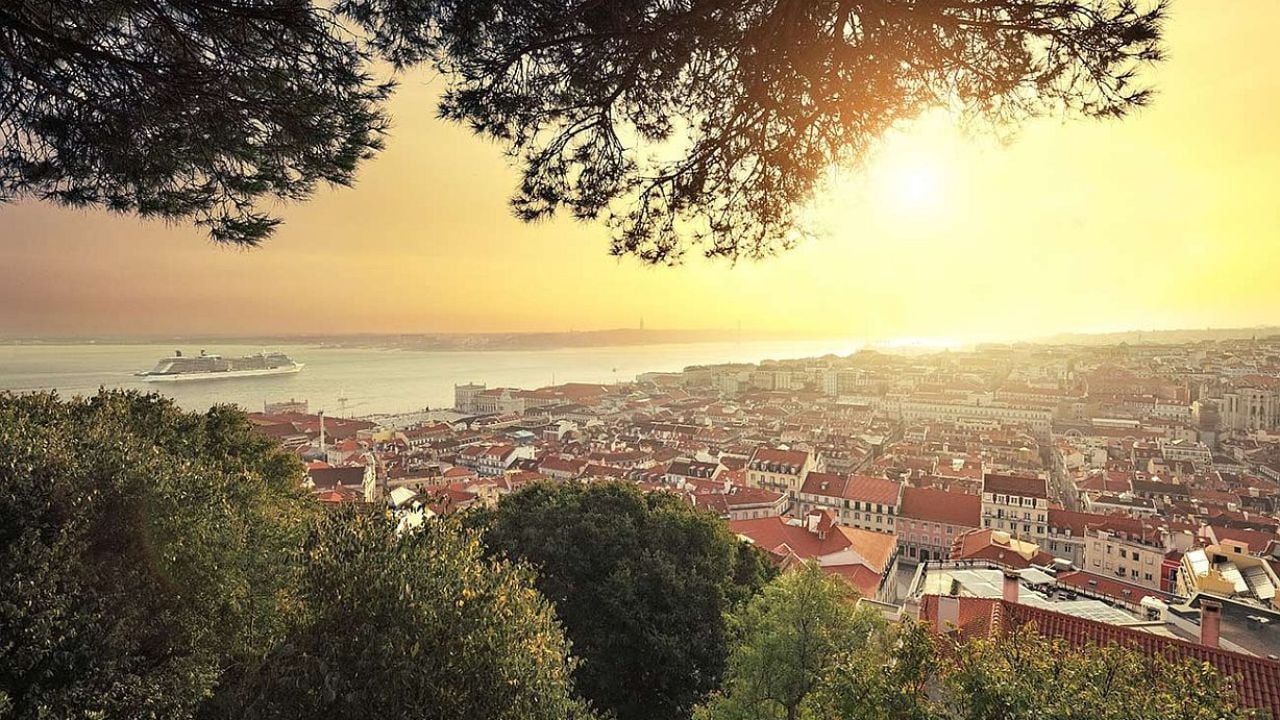 Lisboa vuelve a estar a un vuelo de distancia: cómo llegar desde Río con escalas y qué hacer al llegar