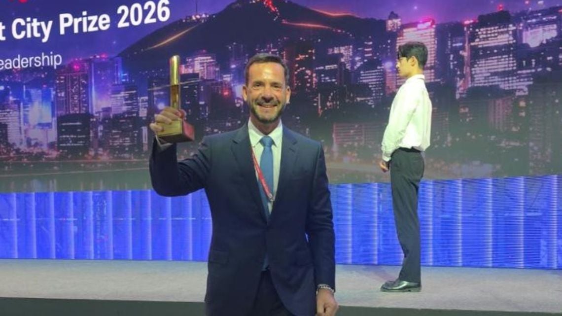 Escobar se plantó con la inteligencia artificial y le dieron un premio en Corea del Sur