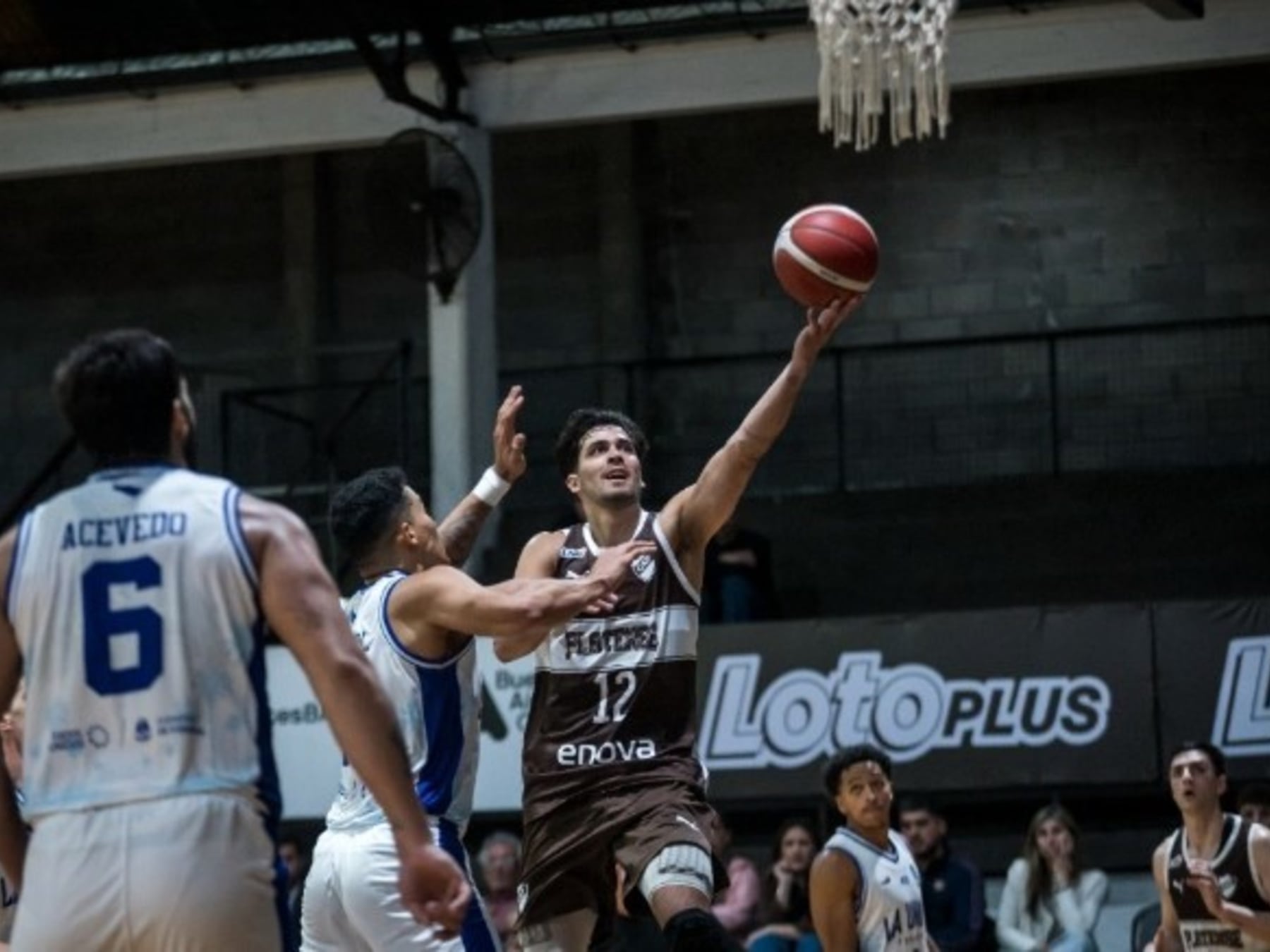 La Unión se sacó la mufa en Vicente López y le quitó el invicto a Platense