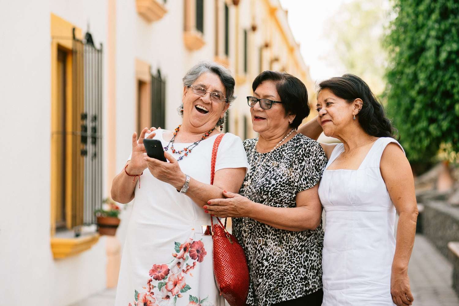 Dos jubiladas tejanas, 50 países a la mochila y la vuelta al mundo pendiente: la historia de Sandra y Eleanor