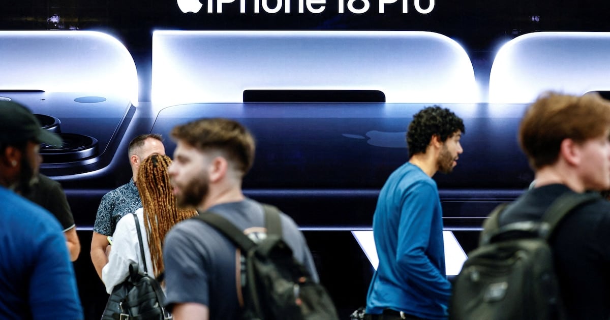 La estampida de los chips por la inteligencia artificial le pasó factura al iPhone más caro