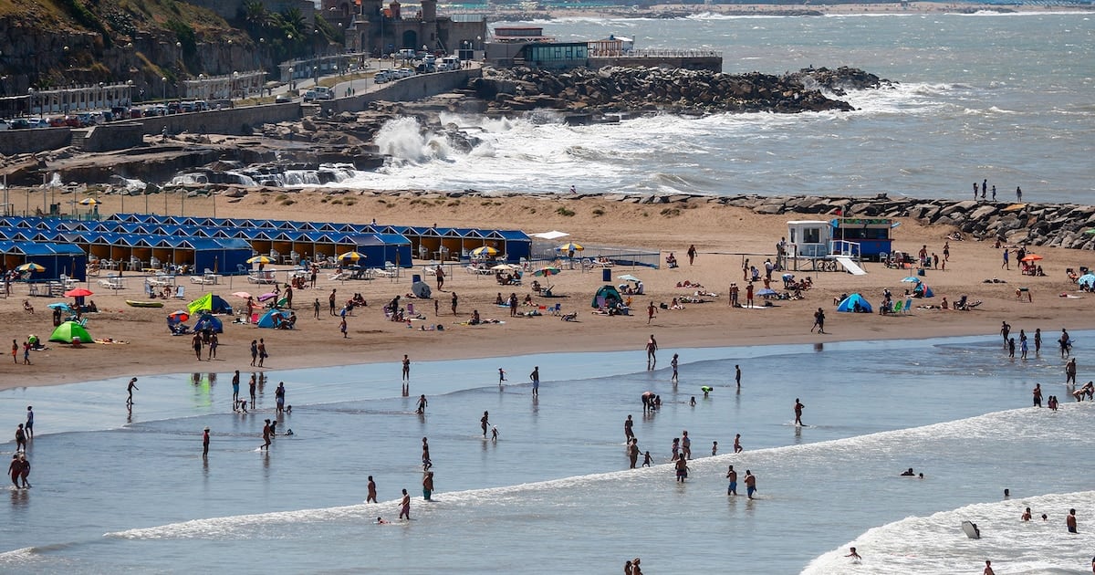 Vacaciones con nuevo reglamento: cómo se fraccionan, cuánto se cobra y qué pasa si te enfermás durante el descanso