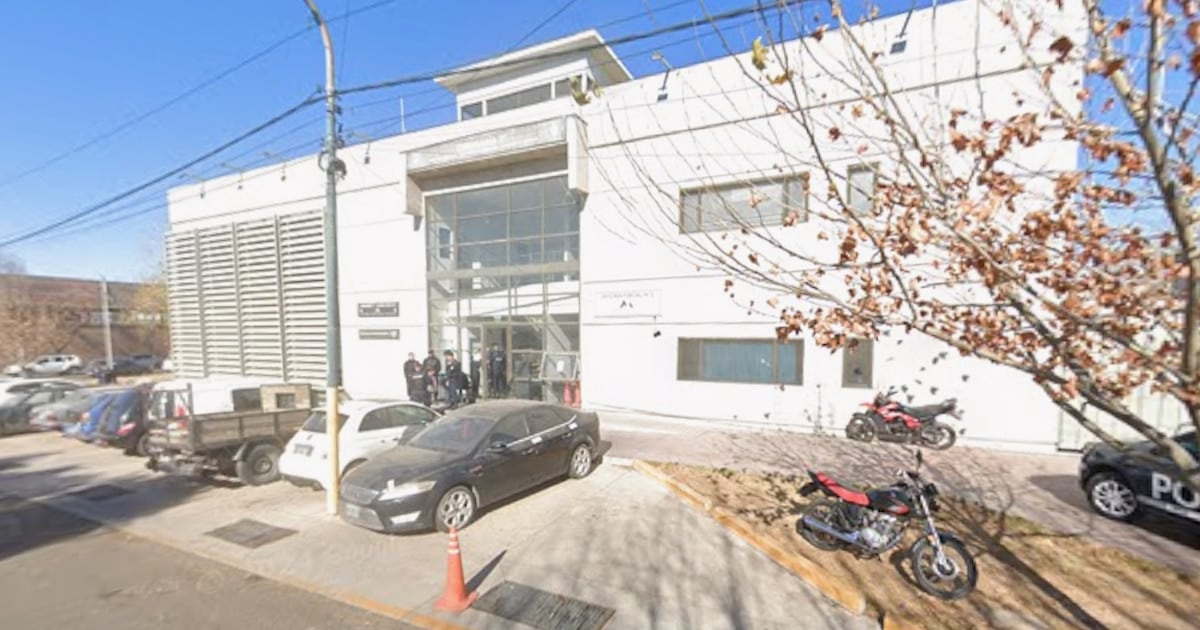Imputaron a un policía de Mendoza por abusar sexualmente de una detenida en la comisaría Séptima de Godoy Cruz