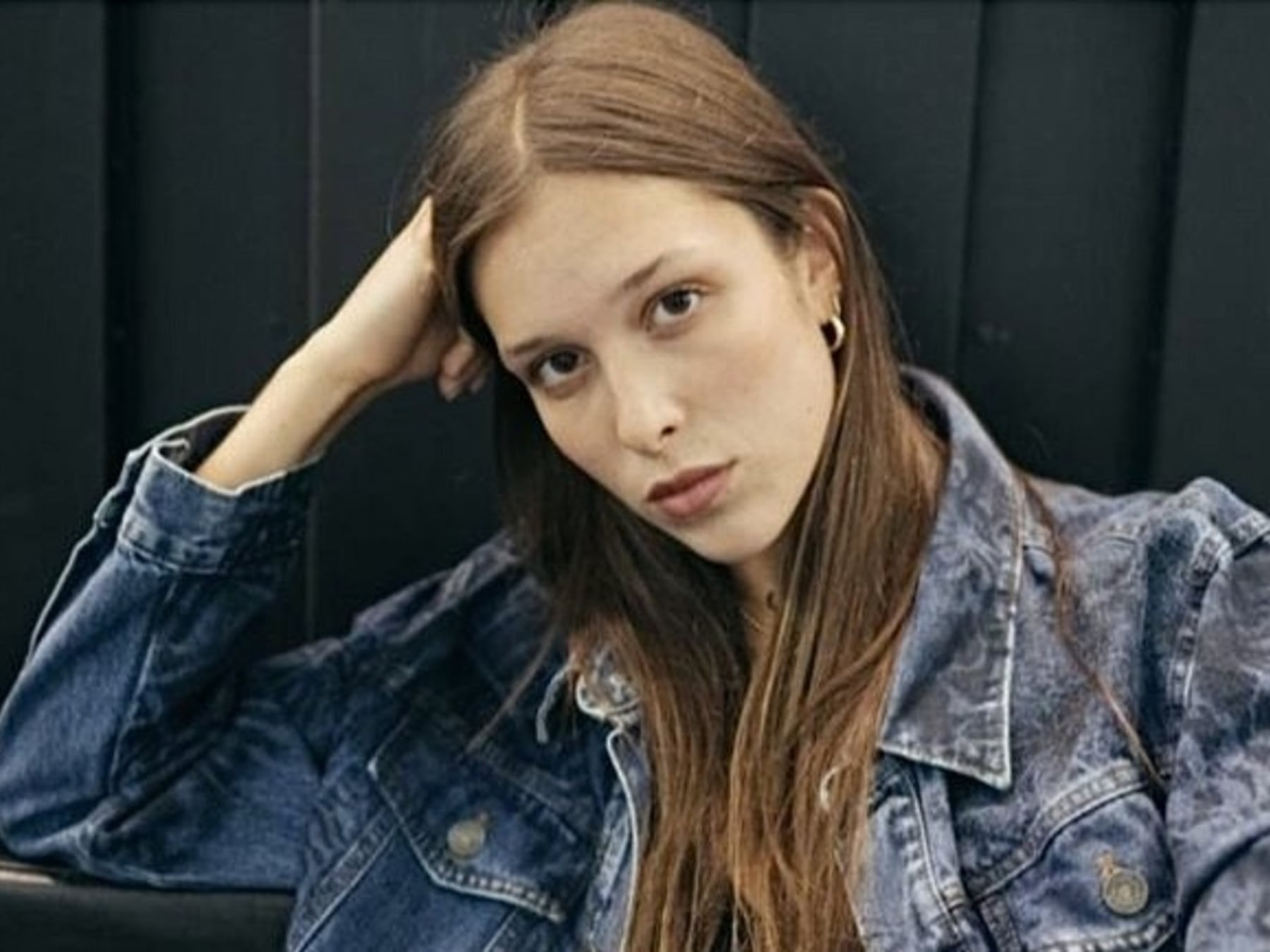 Luján Sáez se corre del apellido y debuta en Bafweek con su propia marca de ropa nocturna