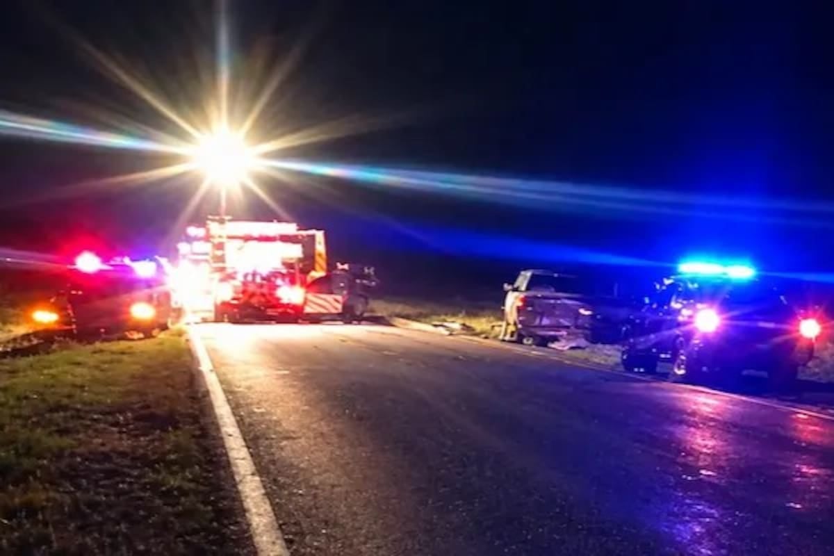 Una camioneta embistió a cinco jóvenes que cambiaban una rueda en una ruta santafesina y dejó tres muertos