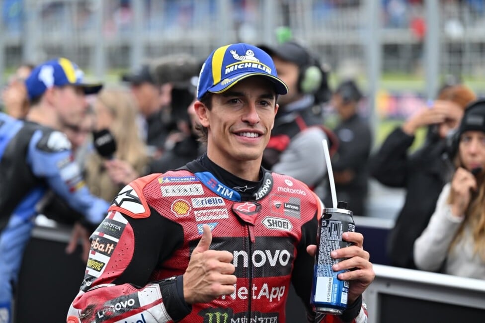 Márquez tomó la punta en Australia y dejó a Martín bajo observación