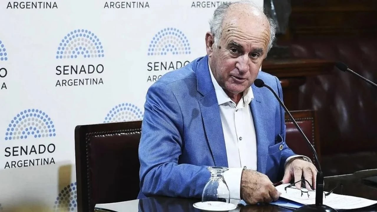 Réplica libertaria en el Senado: piden la suspensión del neuquino Oscar Parrilli