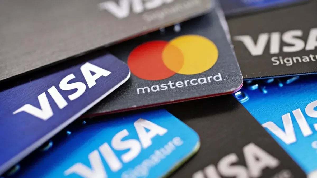 Visa y Mastercard deberán resarcir a miles de usuarios: Cómo solicitar tu pago