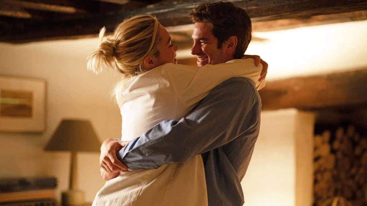 Llega a los cines la emotiva 'Vivir el momento', la nueva película protagonizada por los nominados al Oscar Florence Pugh y Andrew Garfield