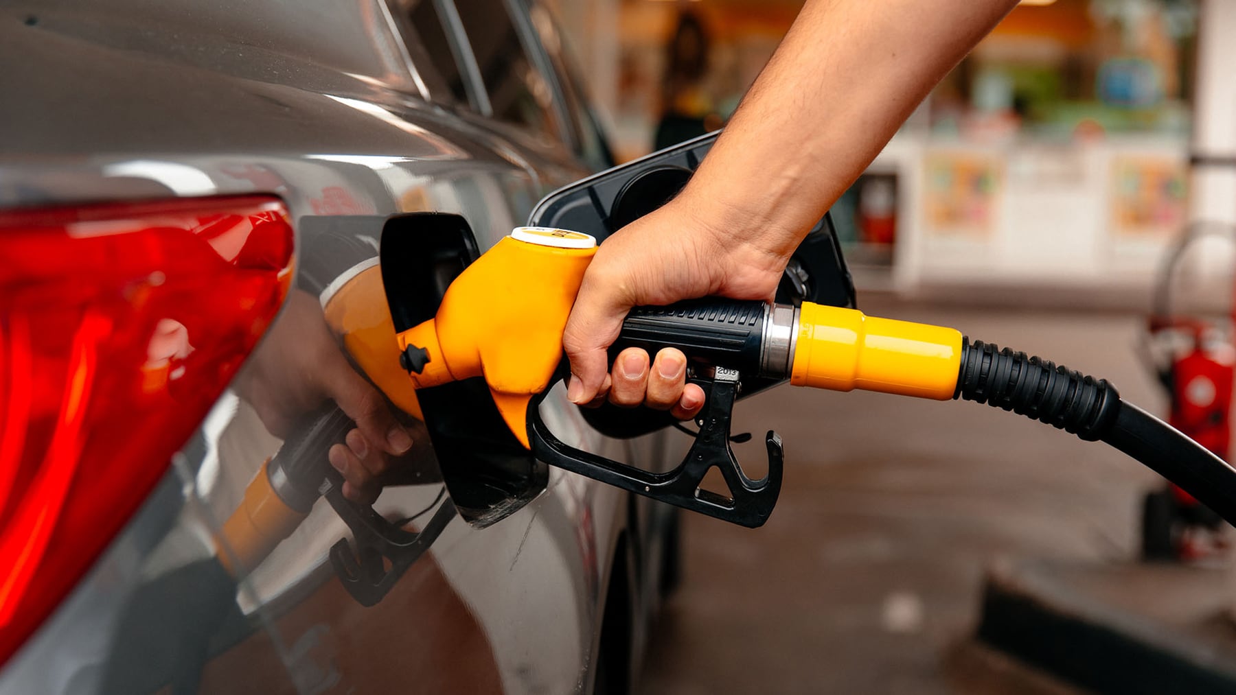 Uno por uno, todos los descuentos para cargar nafta y gasoil en enero de 2025