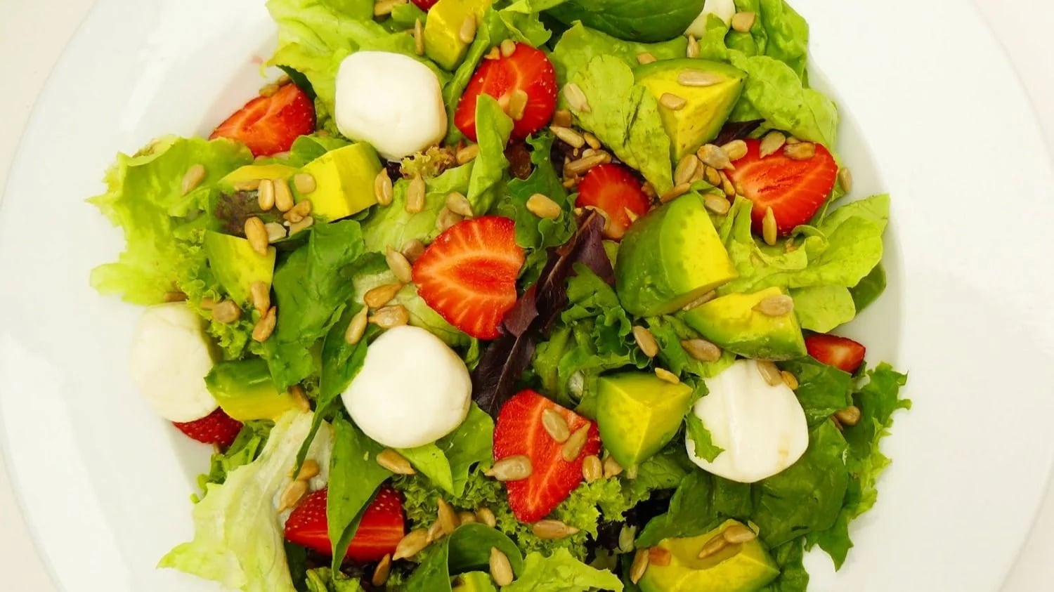 Receta de ensalada de palmitos y palta, rápida y fácil