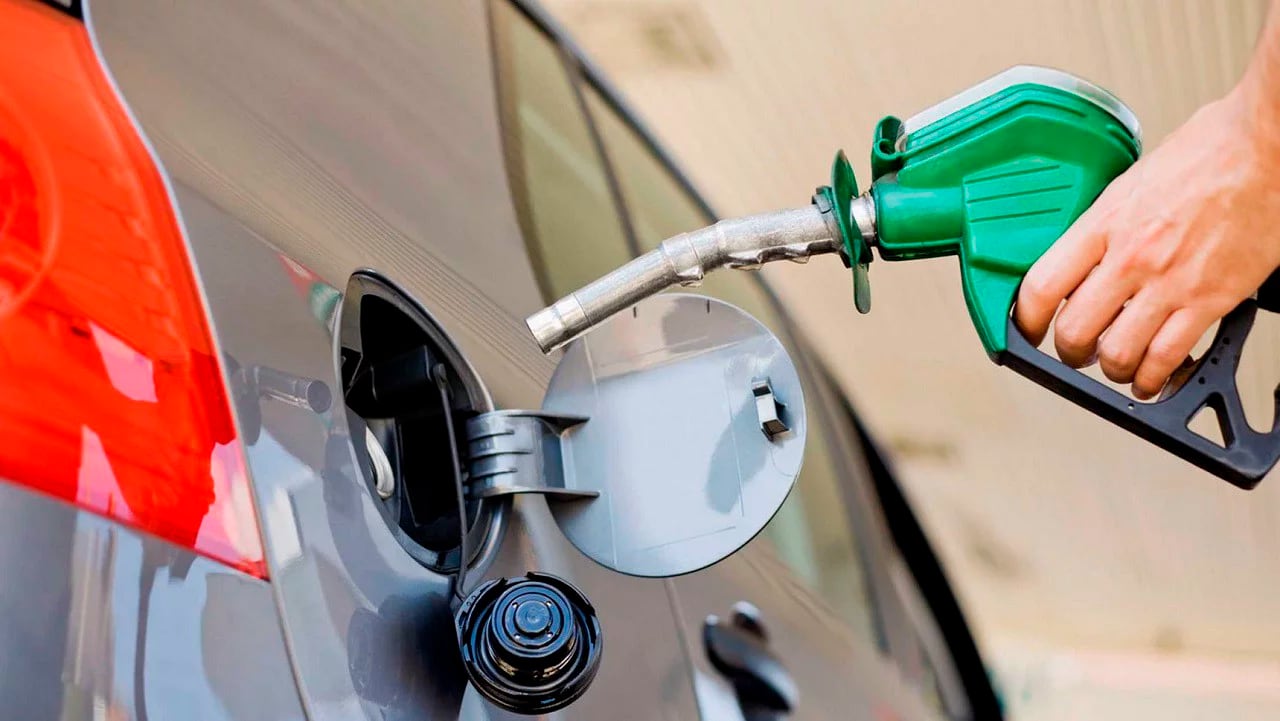 El precio internacional de petróleo superó los USD 80 por barril: presión sobre los precios locales de la nafta y el gasoil