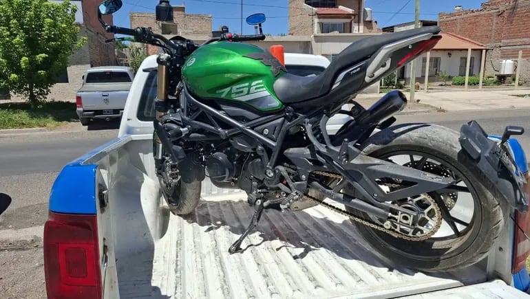 Recuperaron moto robada debido a la denuncia de la madre de los ladrones