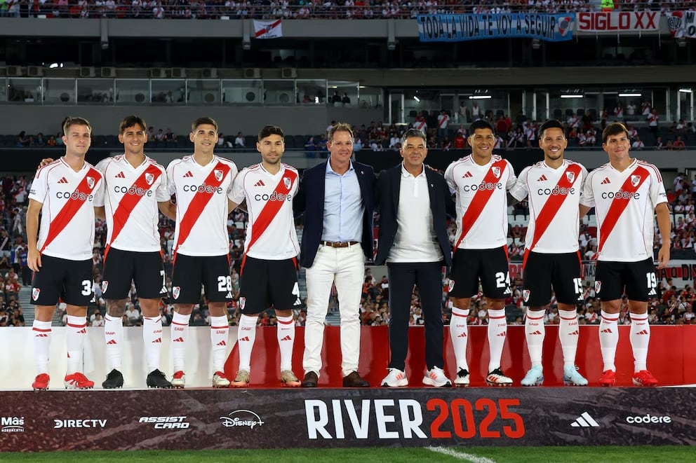 “Una nueva historia”: así fue la espectacular presentación de los refuerzos de River antes del amistoso ante México