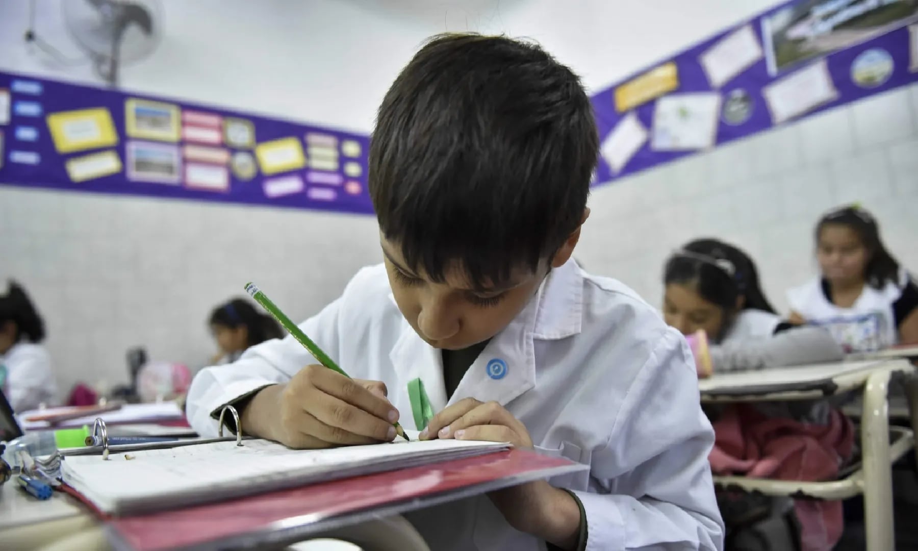 Vuelta al cole: las fechas del inicio de clases, receso y jornadas para el 2025