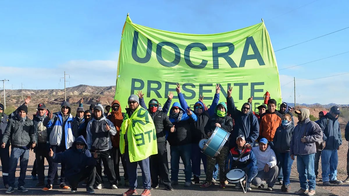 Bloqueo en yacimiento de Vaca Muerta: la Uocra exige más mano de obra local