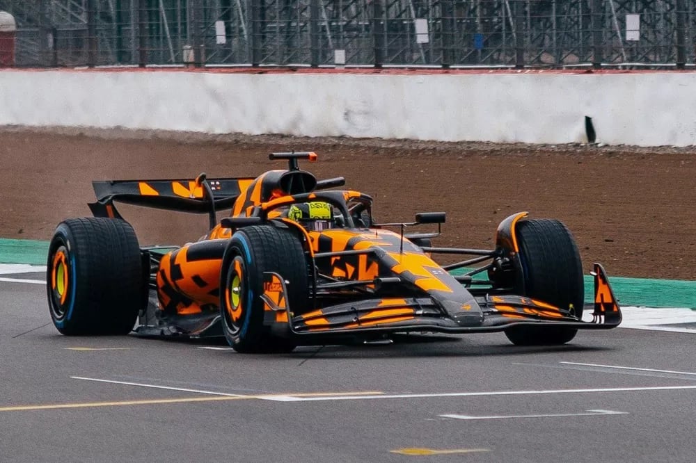 El curioso “camuflaje” que lució McLaren a días de la gran presentación de los coches de Fórmula 1 para la próxima temporada