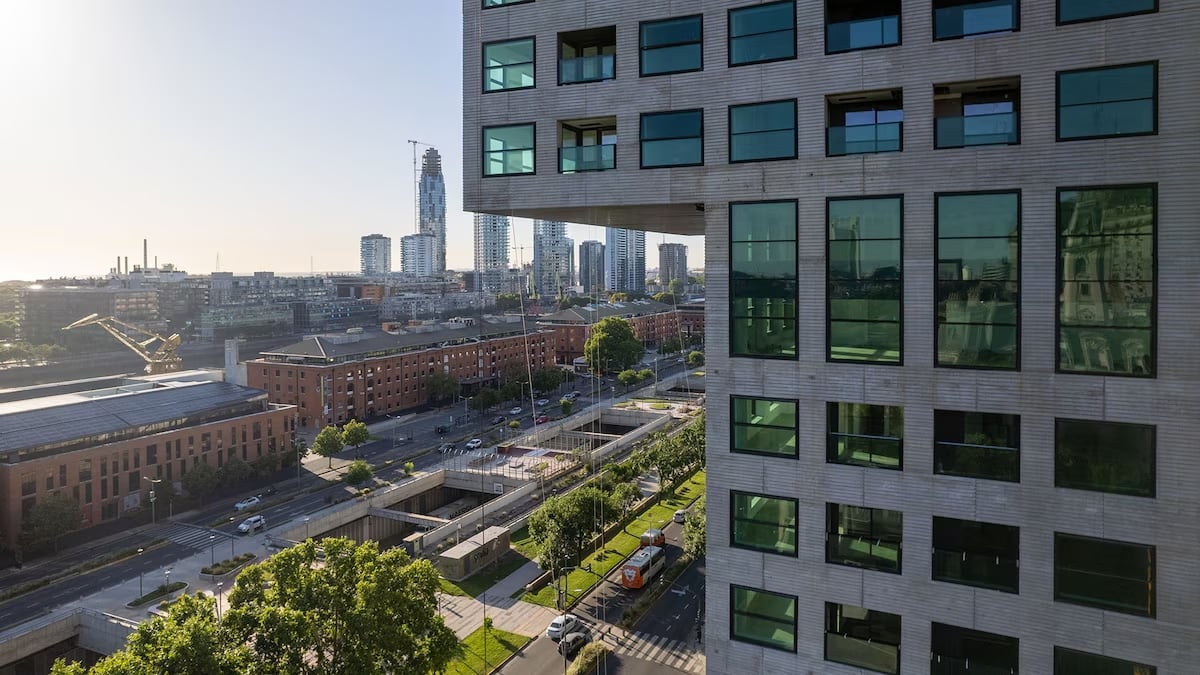 El Paseo del Bajo, más allá de la reorganización del tránsito: cómo se revitalizó la zona y dio origen al Nuevo Puerto Madero