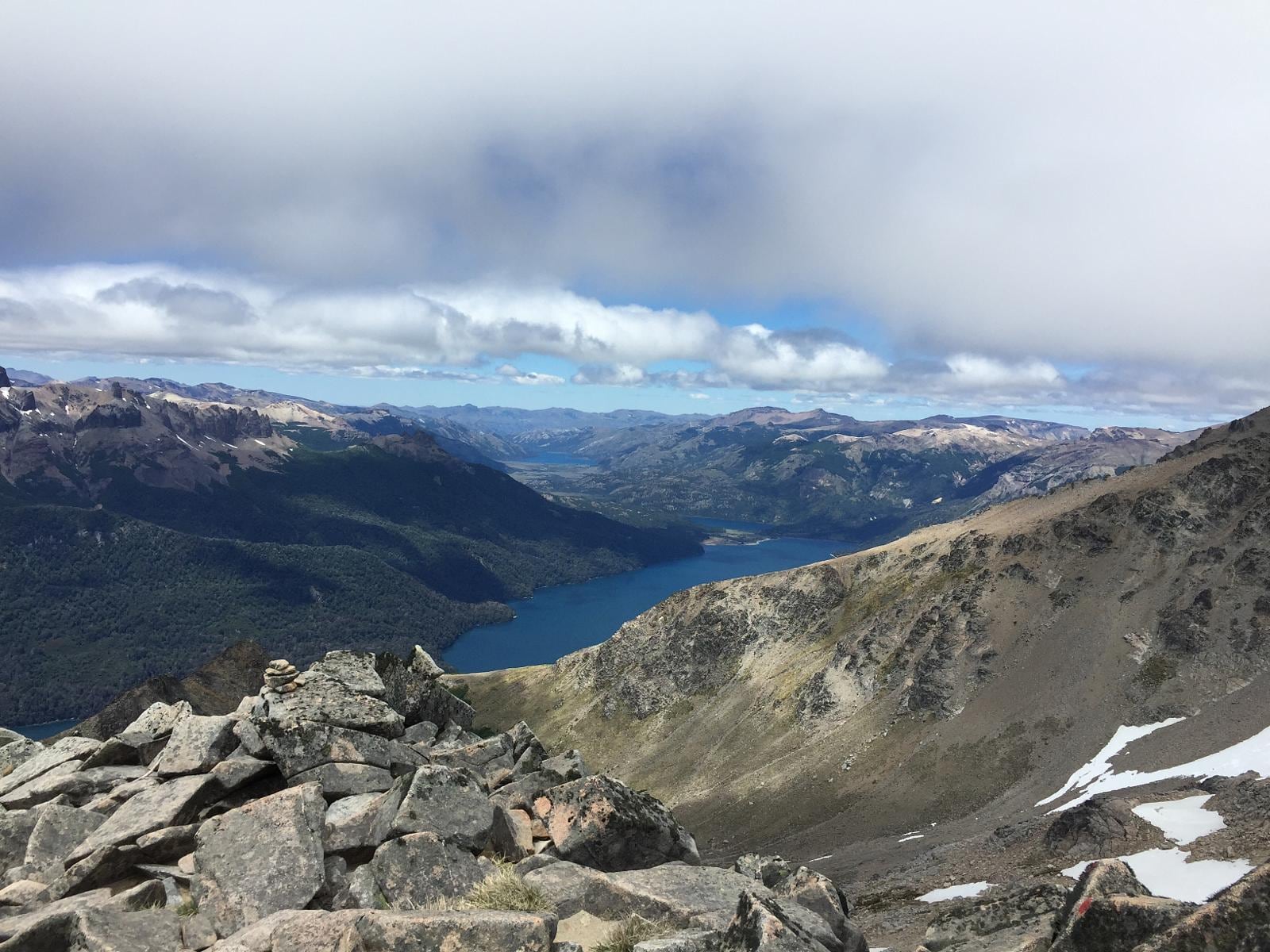Cerro Falkner: una excursionista extraviada pasó la noche en la intemperie antes de ser rescatada
