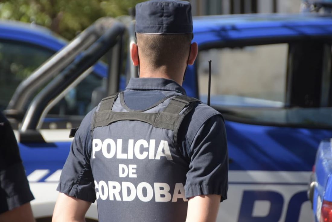 Detienen a un conductor en Córdoba con un arsenal en el baúl