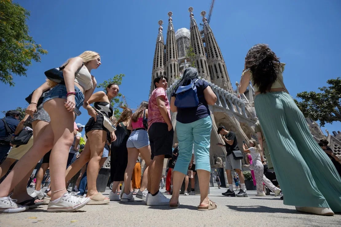 España, el destino turístico candente que rivaliza con el crecimiento económico de Estados Unidos