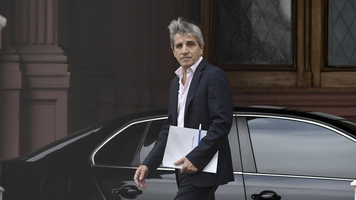 El FMI prestará USD 20.000 millones, según anunció Luis Caputo