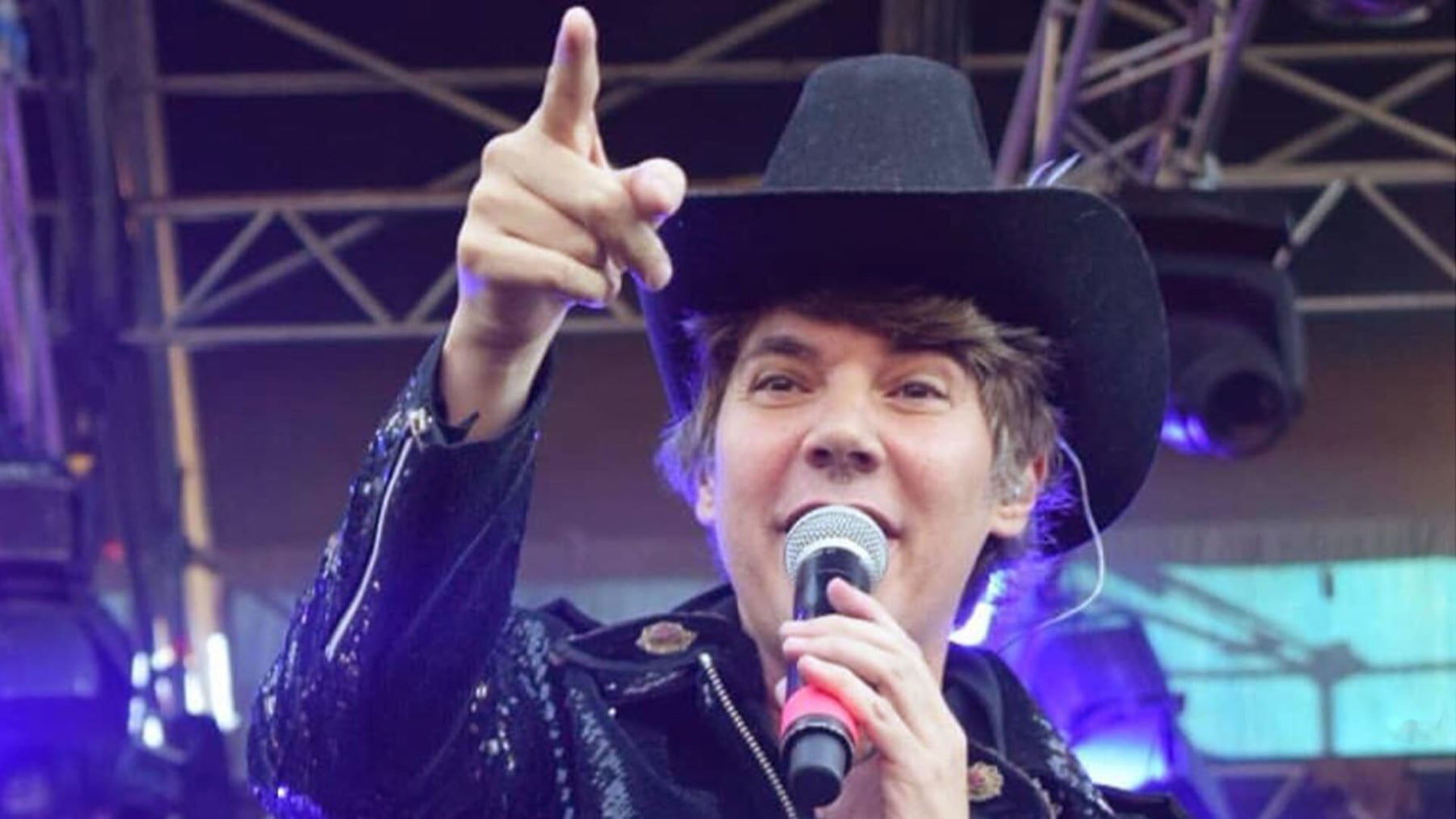 Maxi Trusso sufre accidente en pleno show y acaba en el hospital