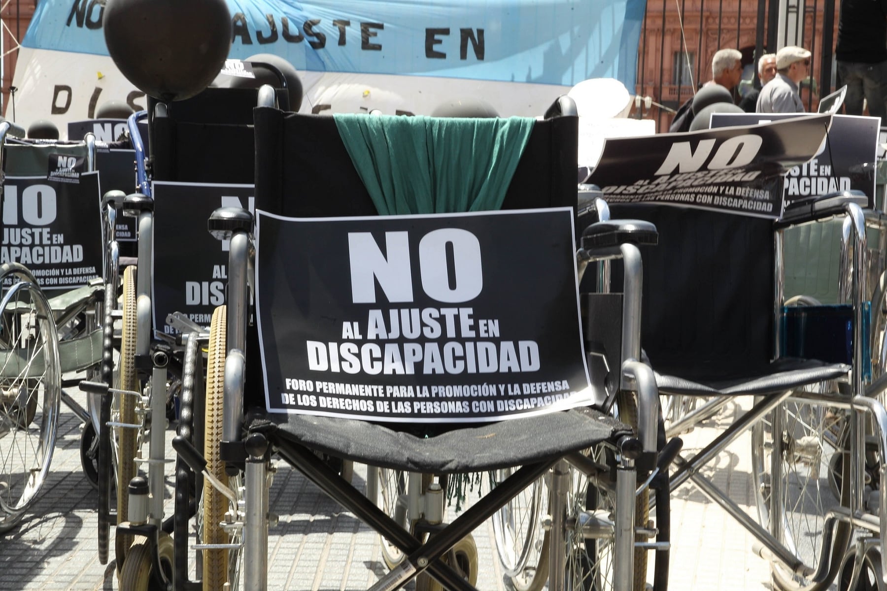 Según el Gobierno, declarar la emergencia en discapacidad costaría USD 150 millones mensuales