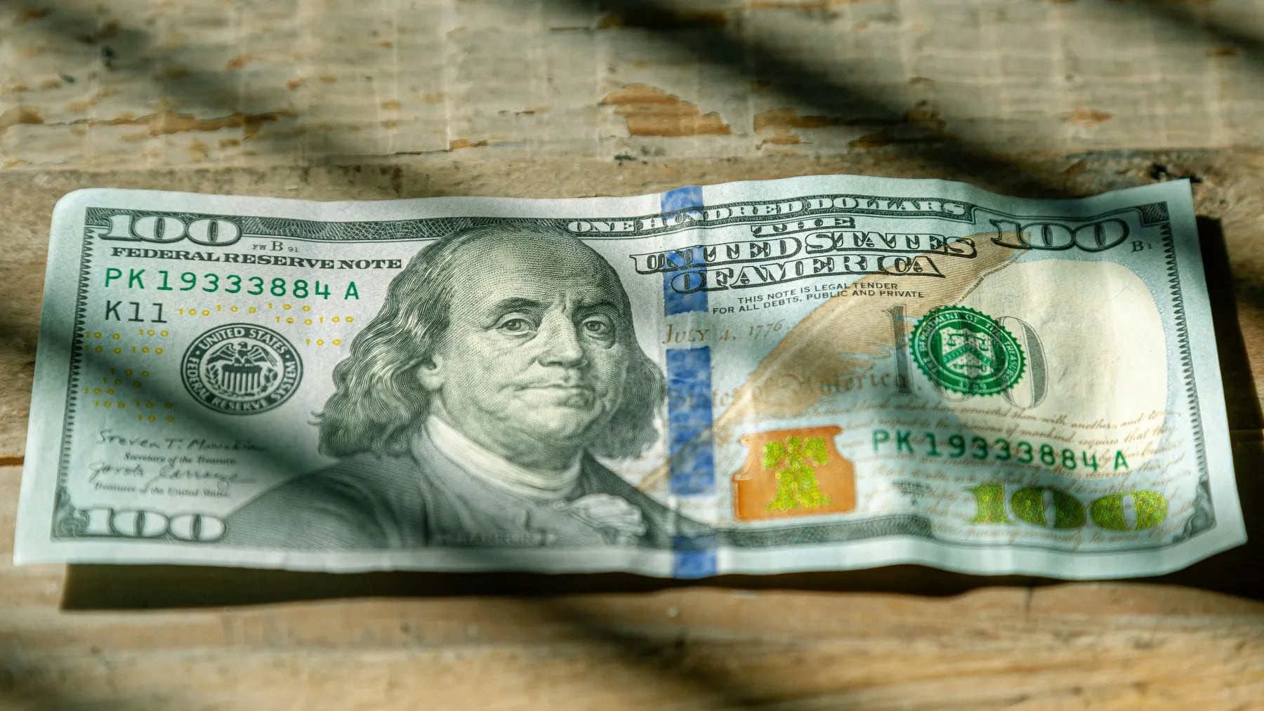 El dólar arranca cerca de los $1.100 en bancos este martes 22 de abril