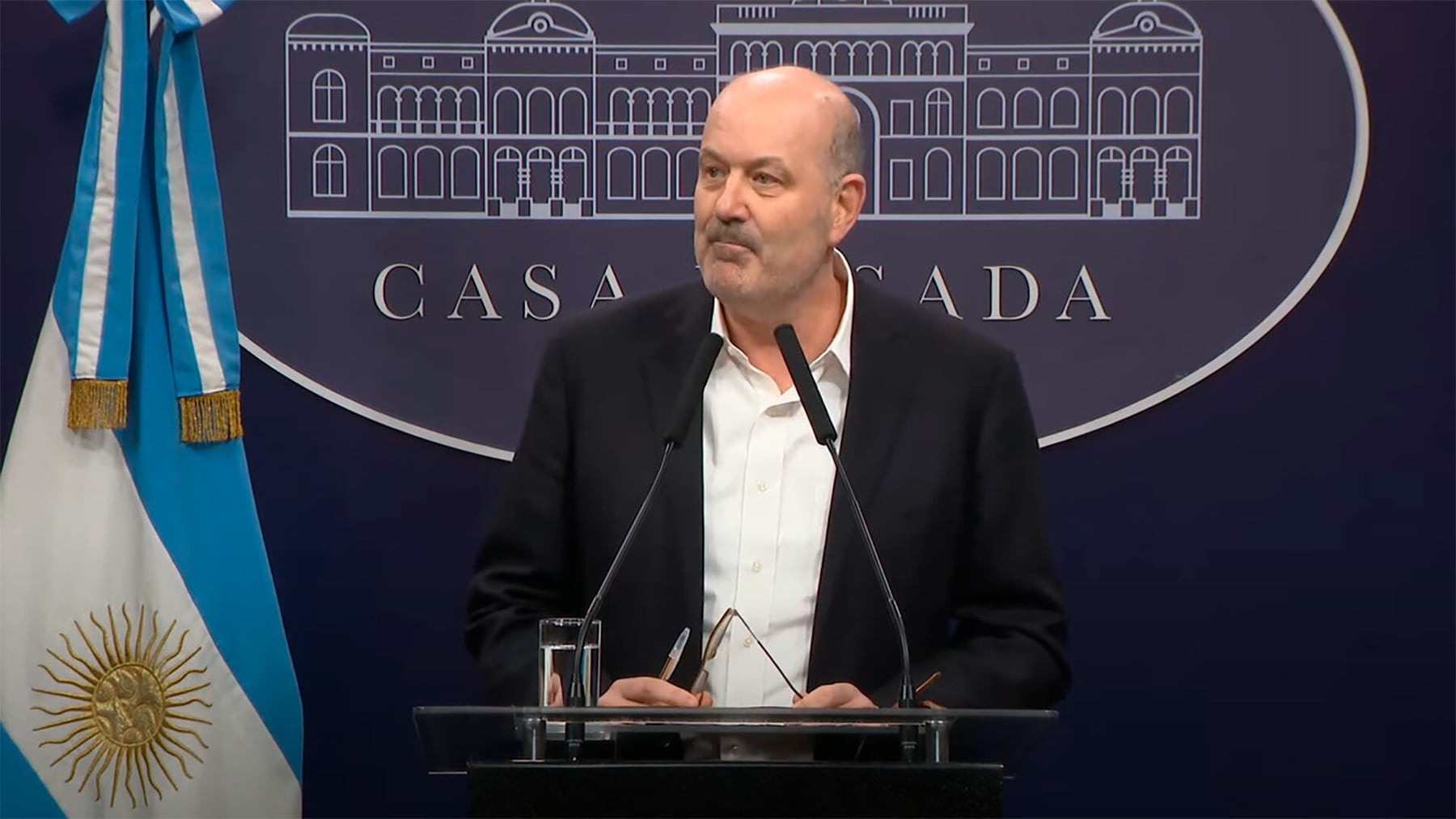 Confirman más desregulaciones y la unificación de organismos estatales