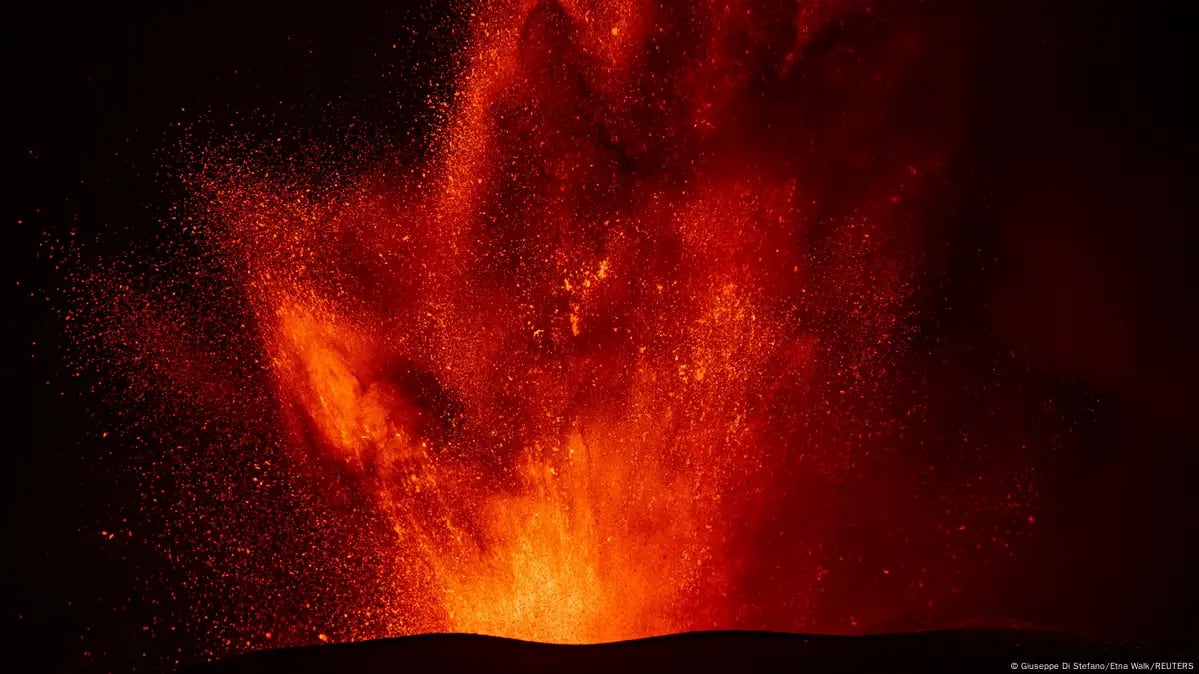 Erupción del Etna causa temor y pone en alerta a las autoridades italianas