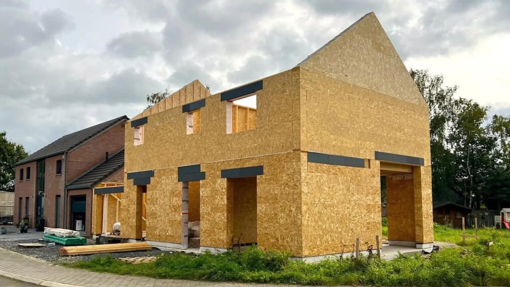 Tecnología constructiva: casas rápidas y sin cemento con un sistema inspirado en bloques de juguete