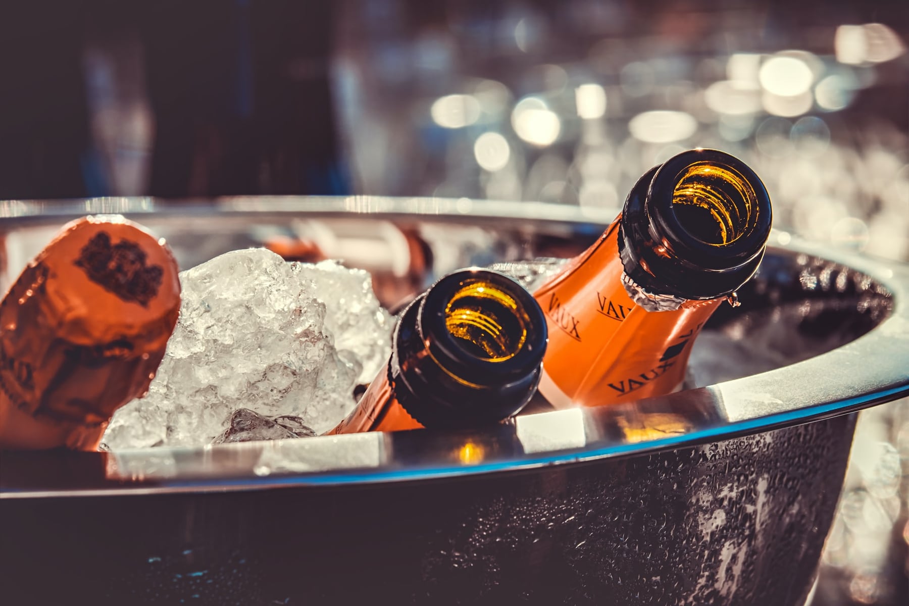 El inicio temprano en el consumo de alcohol y pastillas eleva el riesgo de adicciones, alertan especialistas
