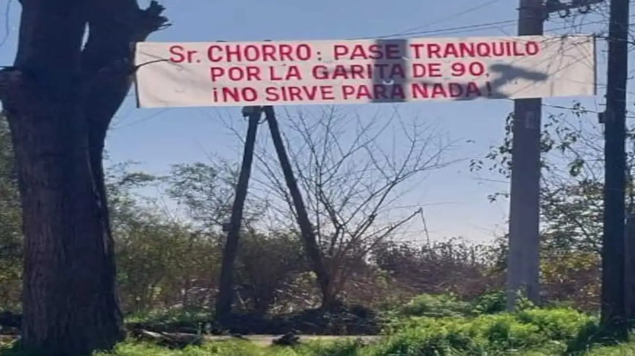 Con carteles provocadores, protestan por la falta de seguridad en La Plata