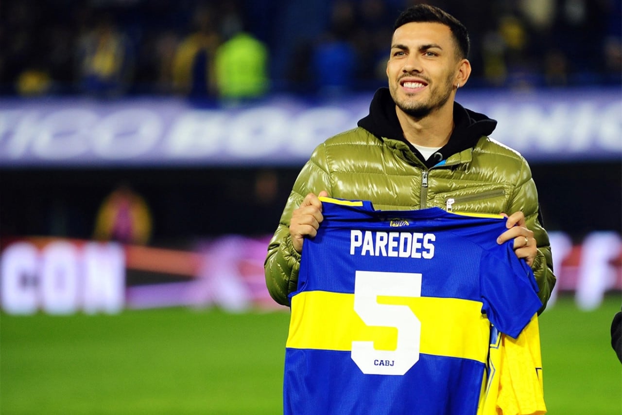 Riquelme aterrizó en EE.UU. y no esquivó la pregunta sobre Paredes y Boca