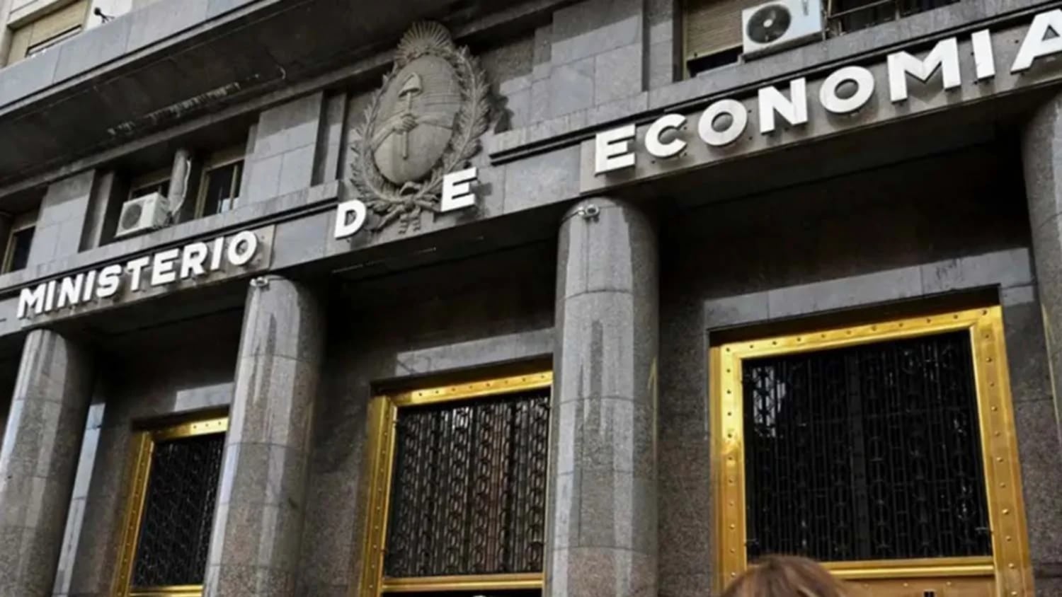 El ajuste no alcanzó: el gasto público subió en los primeros seis meses del año