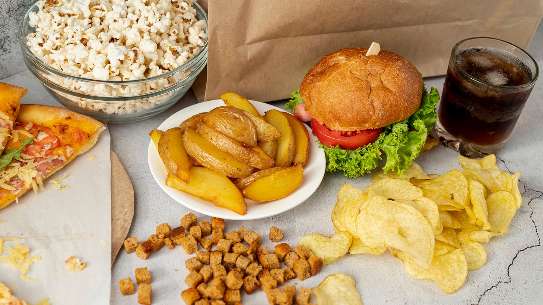 Errores comunes en la alimentación que complican la digestión tras los 50 años