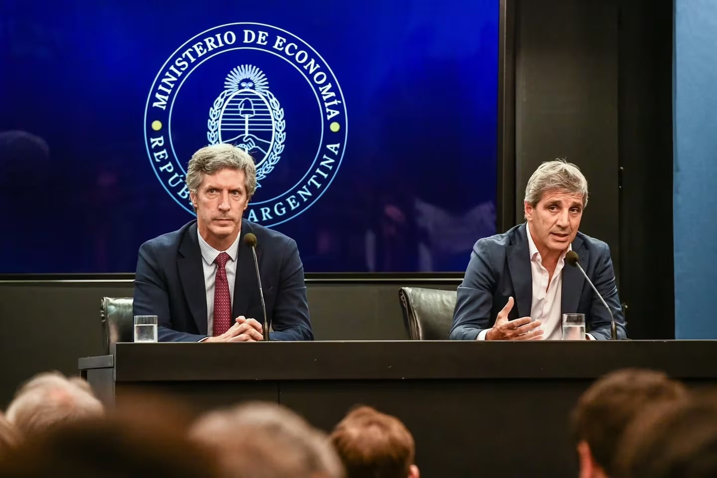 La tasa real sigue elevada y el Tesoro suma dólares a reservas