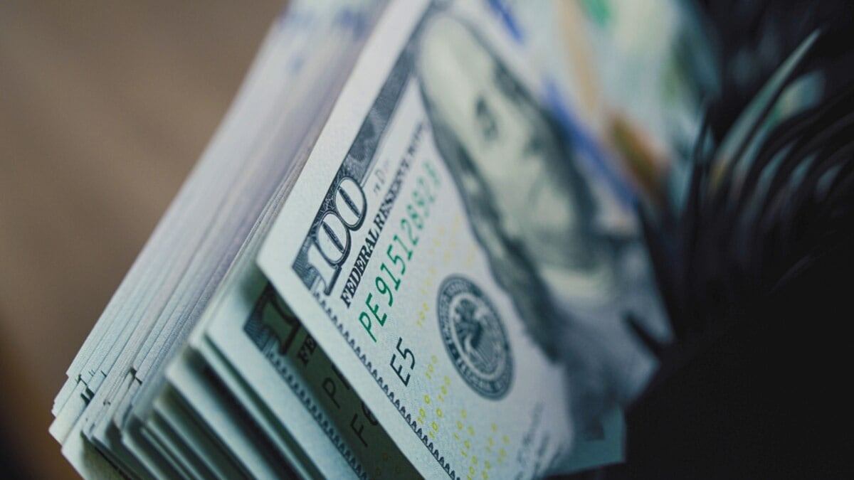 Dólar: el Gobierno enfrenta un fuerte vencimiento de deuda en pesos