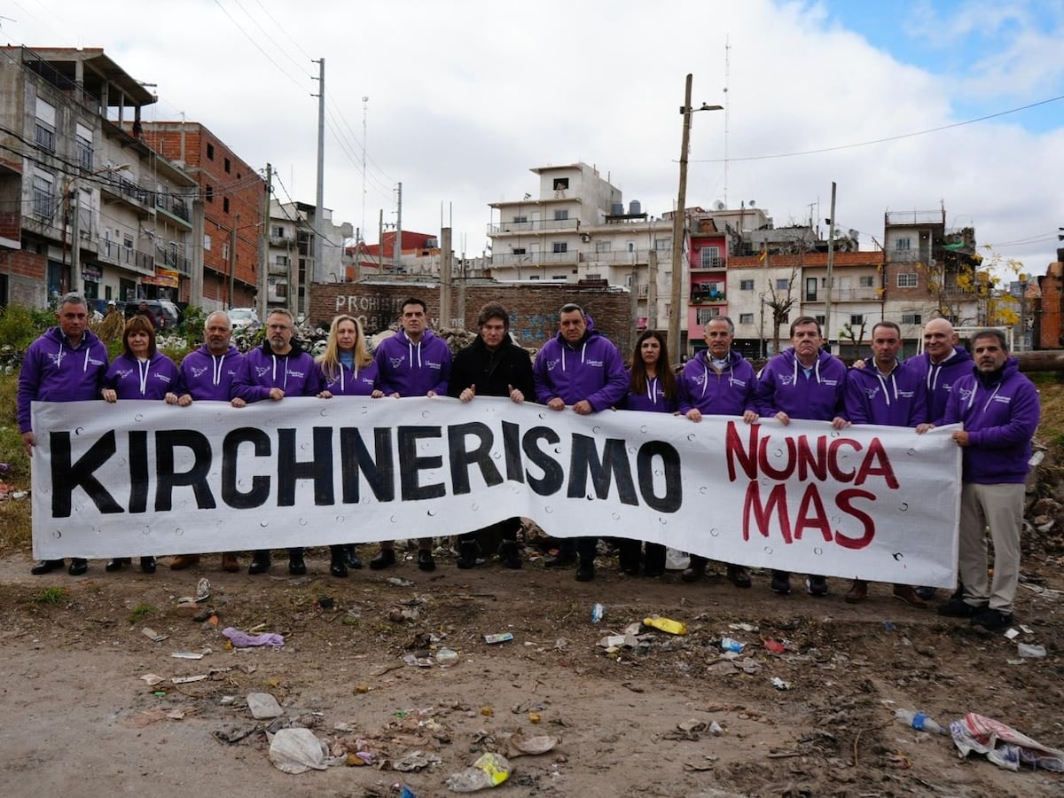 Estela de Carlotto criticó la foto de Milei con “Nunca Más”