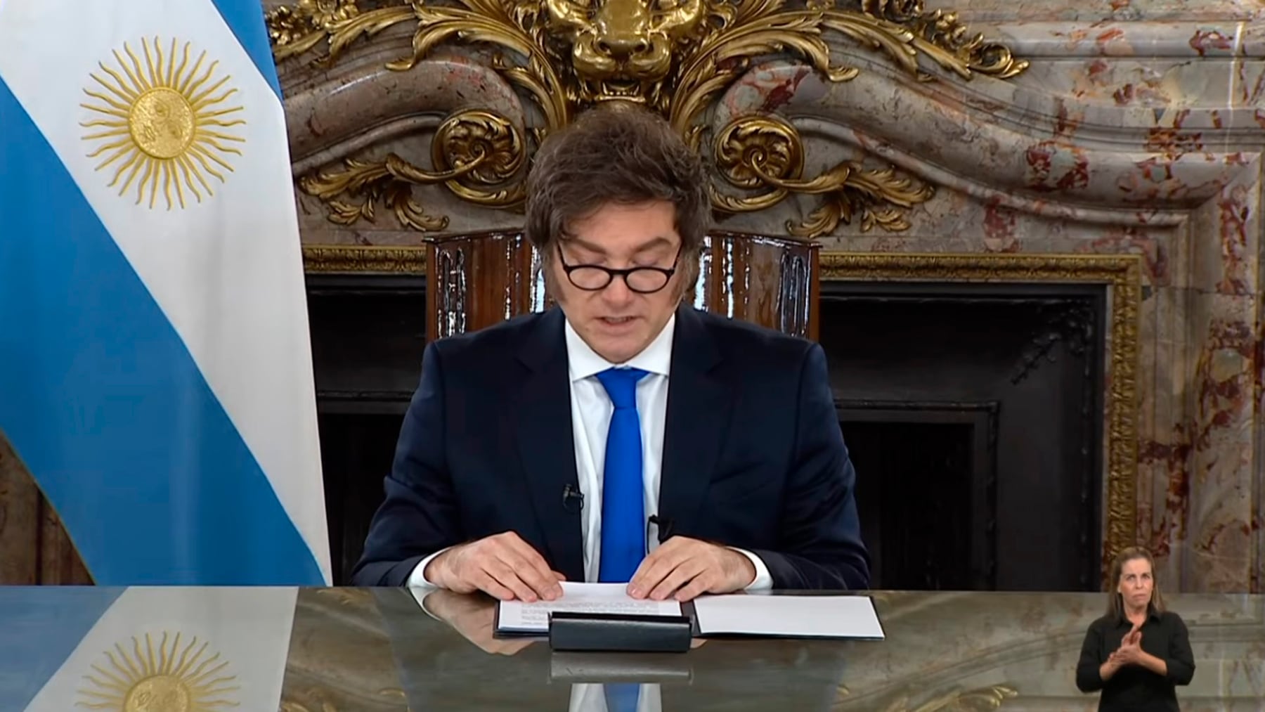 En medio de la tensión electoral, el Gobierno reafirma medidas por déficit cero