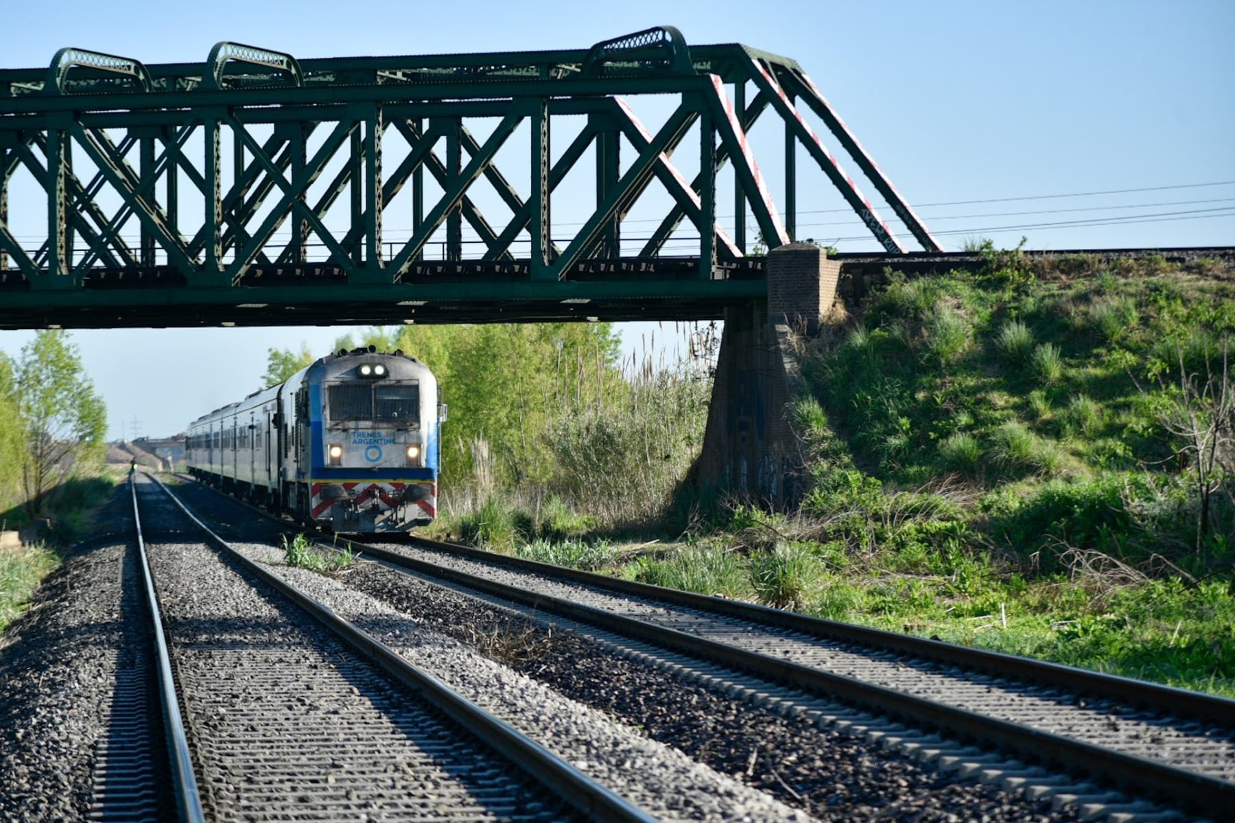 Emergencia ferroviaria: cierre de estaciones y 27 millones de pasajeros menos