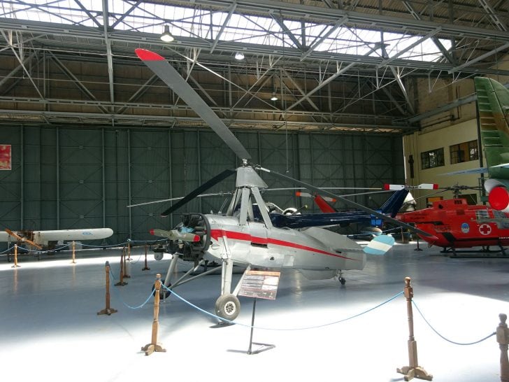 El museo de aviacion en Moron donde conviven Malvinas y Saint-Exupery