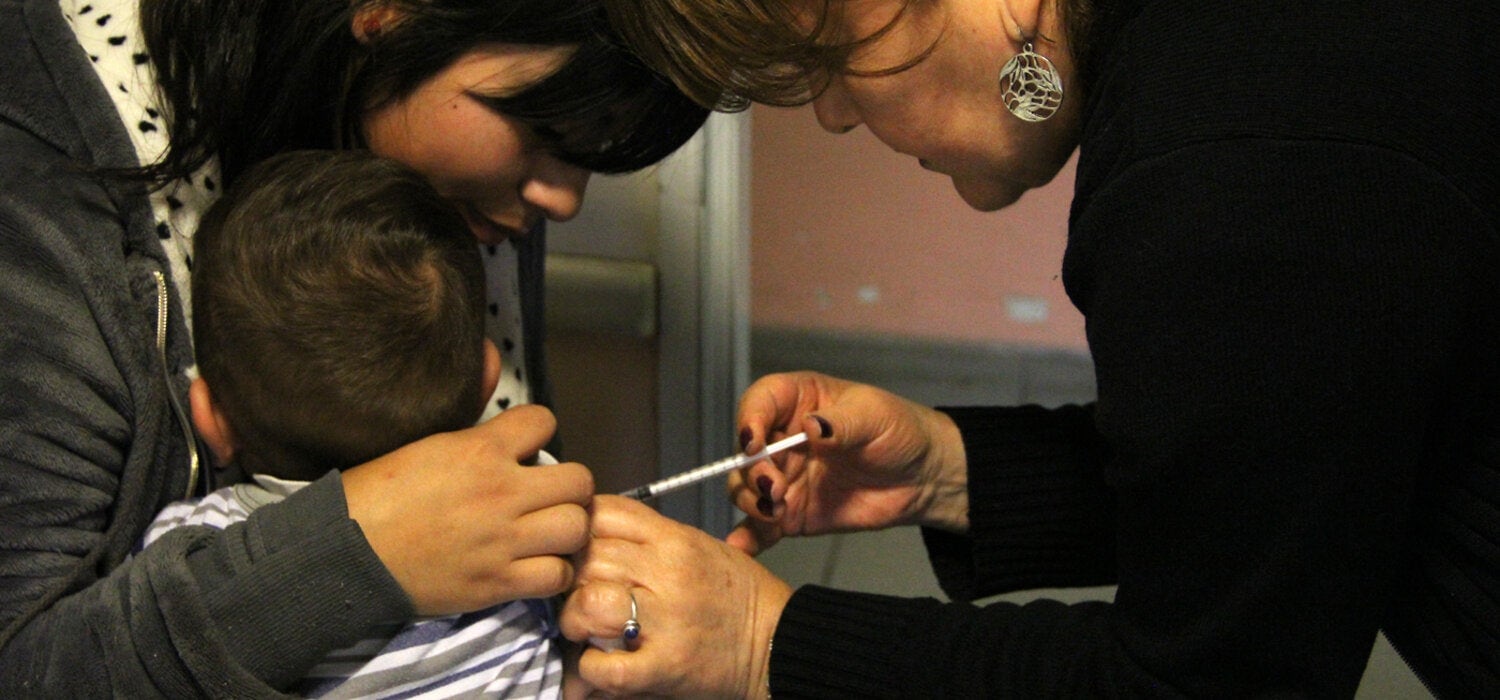 Bajan las coberturas de vacunación en Argentina y los especialistas piden recuperar esquemas atrasados