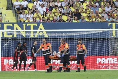 Batalla salió en camilla tras un choque y Rayo Vallecano igualó 1-1 con Alavés
