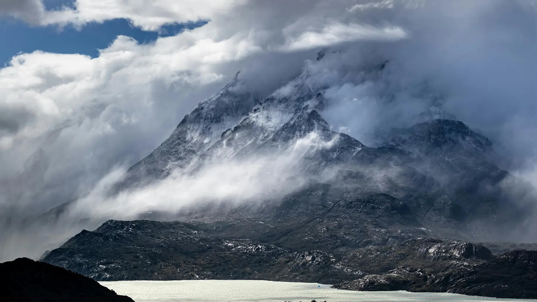 Frío, viento y cielo nublado este viernes en Neuquén antes de una mejora parcial