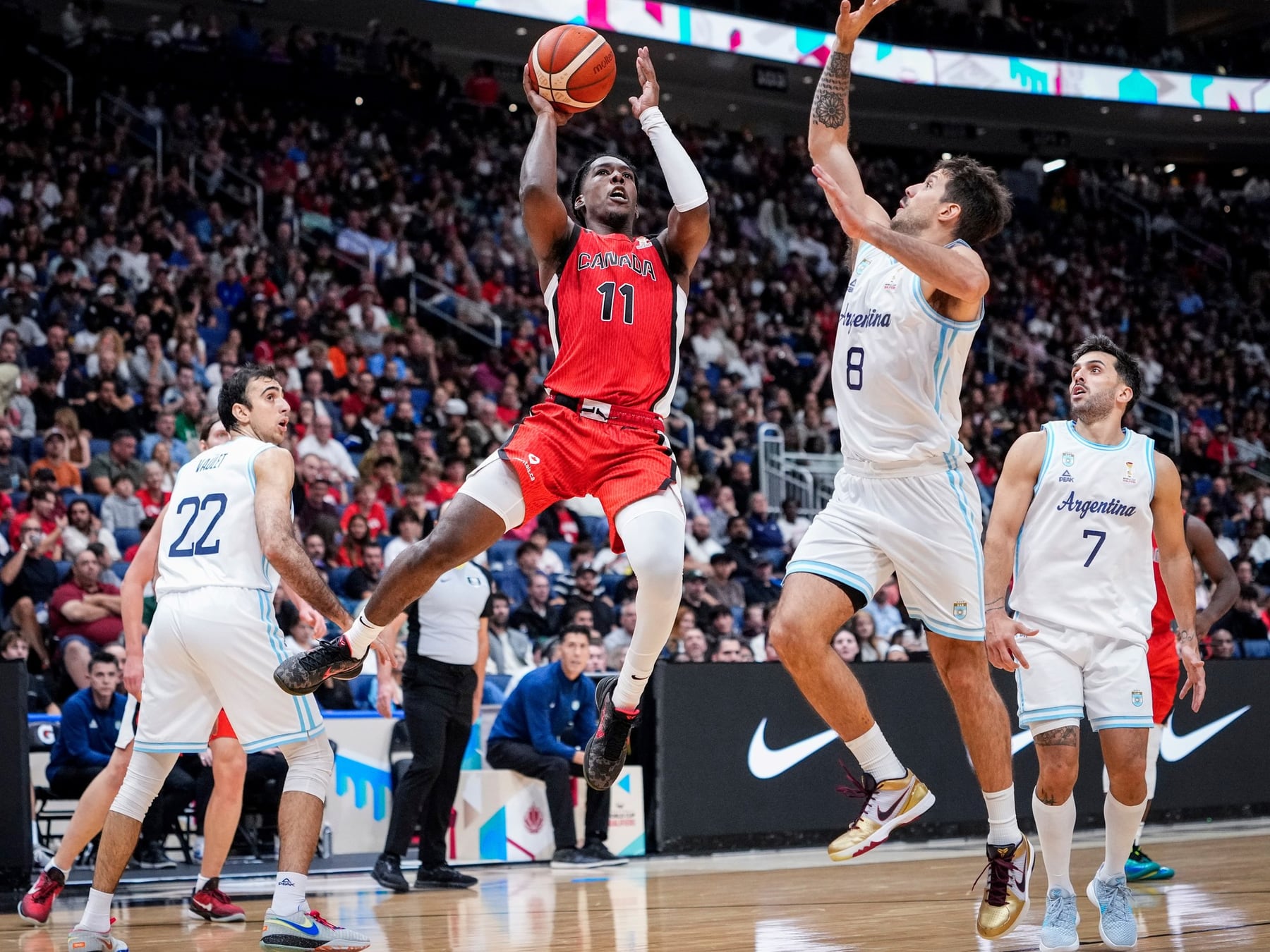 Argentina cayó con Canadá y sigue tercera: un triunfo ante Bahamas casi asegura el Mundial