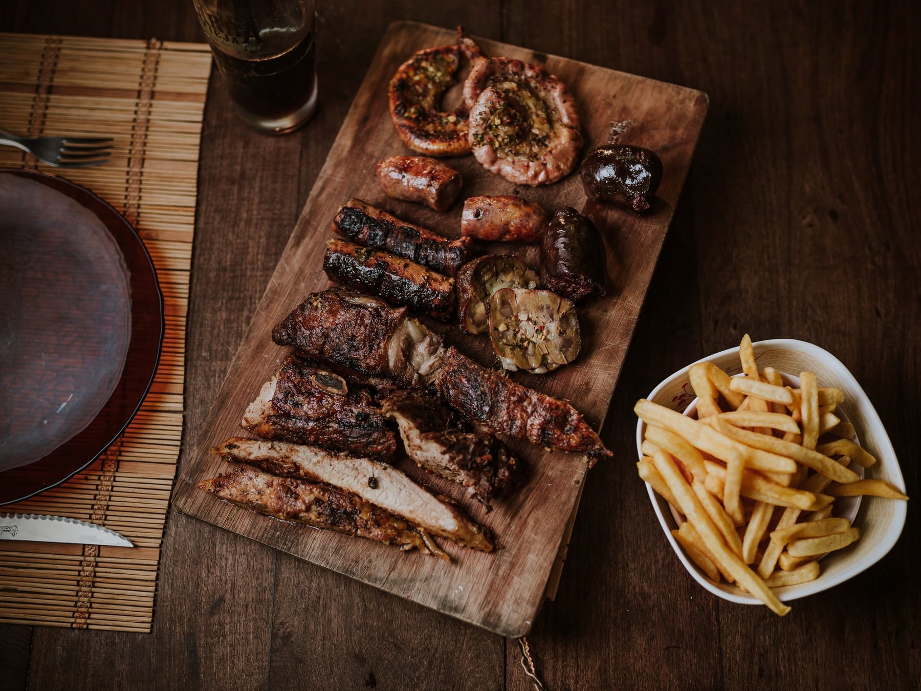 Cuánta carne comprar para un asado: la guía por corte y cantidad de comensales